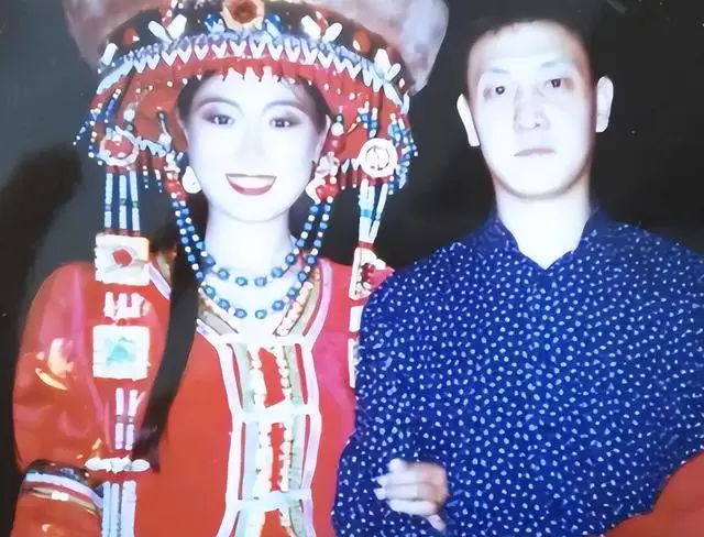 最近各大明星被爆黑料是真的吗吗视频,_韩磊妻子王燕背景_韩磊被爆出轨细节